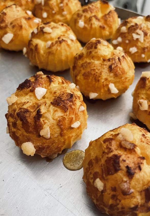 BÁNH SU KEM VỊ TRÀ ĐEN, ĐƯỜNG NGỌC TRAI