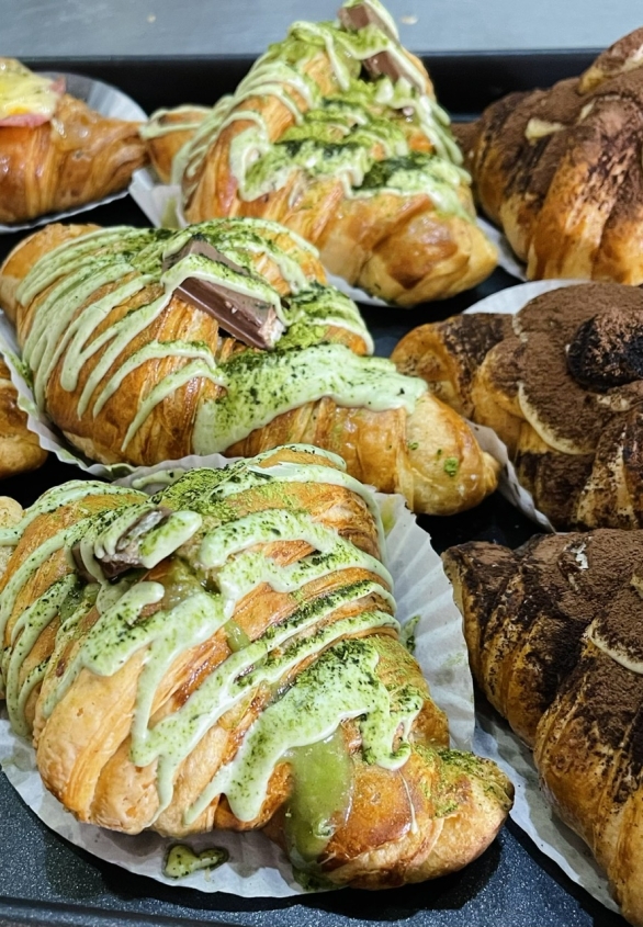 Kitkat Matcha Croissant 