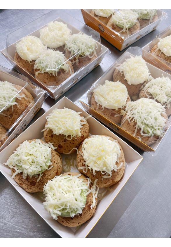 BÁNH SU DAI KEM MATCHA PHÔ MAI BÀO SỢI ( HỘP 4C )