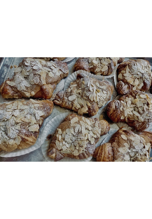CROISSANT HẠNH NHÂN