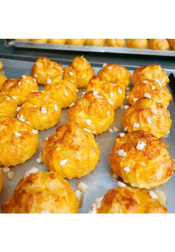 BÁNH SU KEM SỮA VỊ TRÀ ĐEN